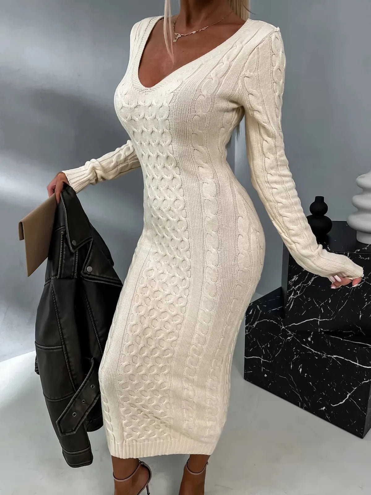 Daphne - Stijlvolle Sweater Jurk met Kant Achterkant